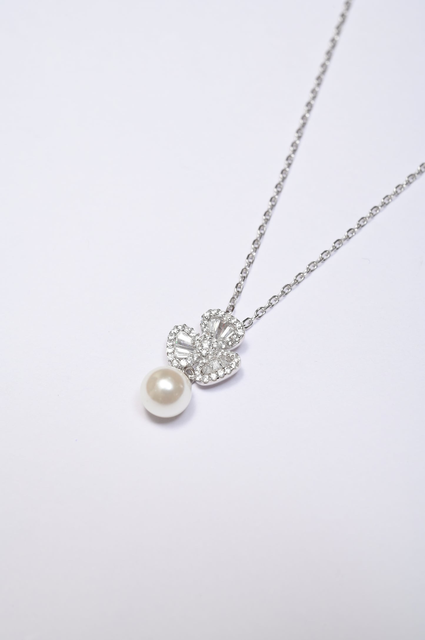 Flower Dropping Pearl 925 Silver Necklace