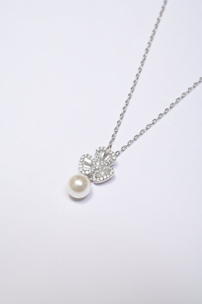 Flower Dropping Pearl 925 Silver Necklace