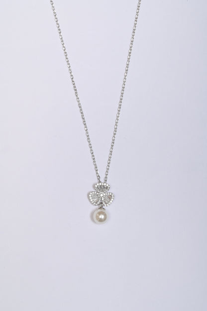 Flower Dropping Pearl 925 Silver Necklace
